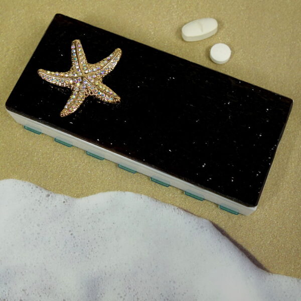 Brown Rhinestoned Starfish Medium 14-dose Pillbox
