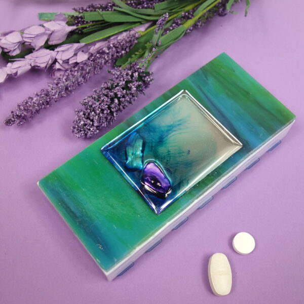 Blue Green Mirrored Shells Medium 14-dose Pillbox