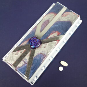 Rosy Navy Heart XL 14-dose Pillbox