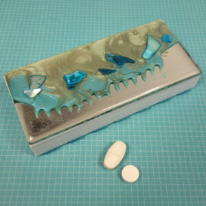 Mirrored Blue Green Shells Medium 14-dose Pillbox